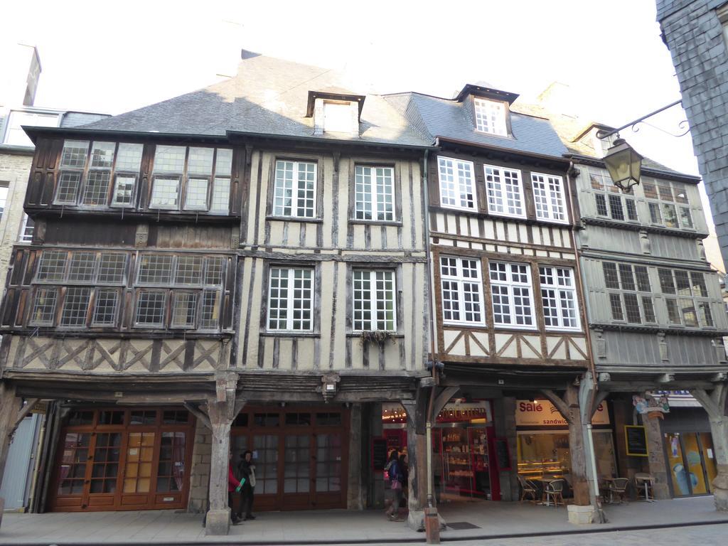 דינאן Appartement Des Remparts מראה חיצוני תמונה