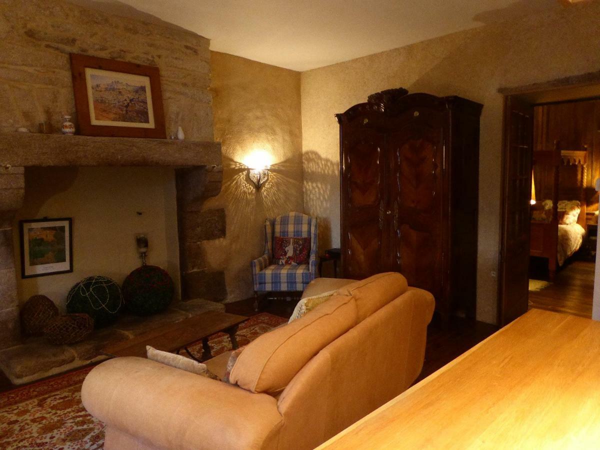 דינאן Appartement Des Remparts מראה חיצוני תמונה