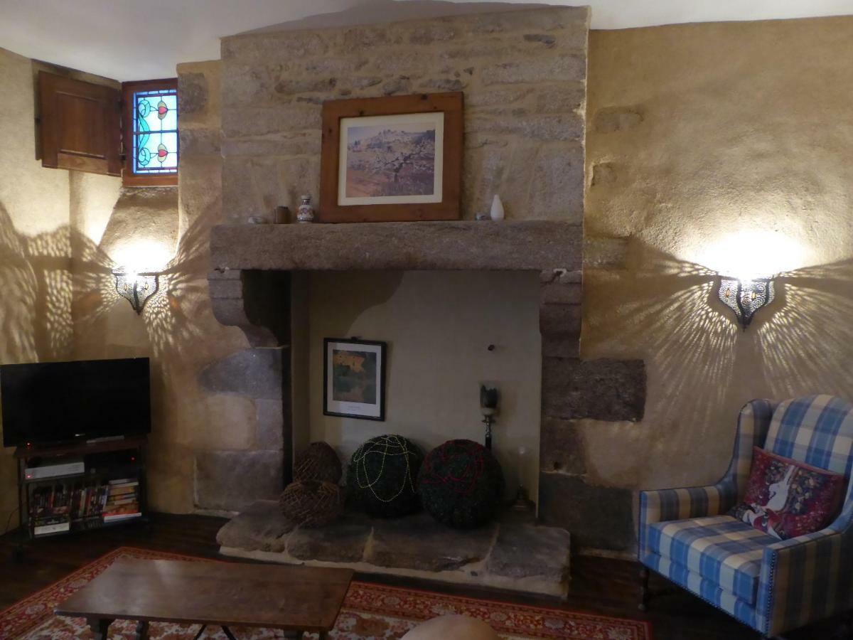 דינאן Appartement Des Remparts מראה חיצוני תמונה